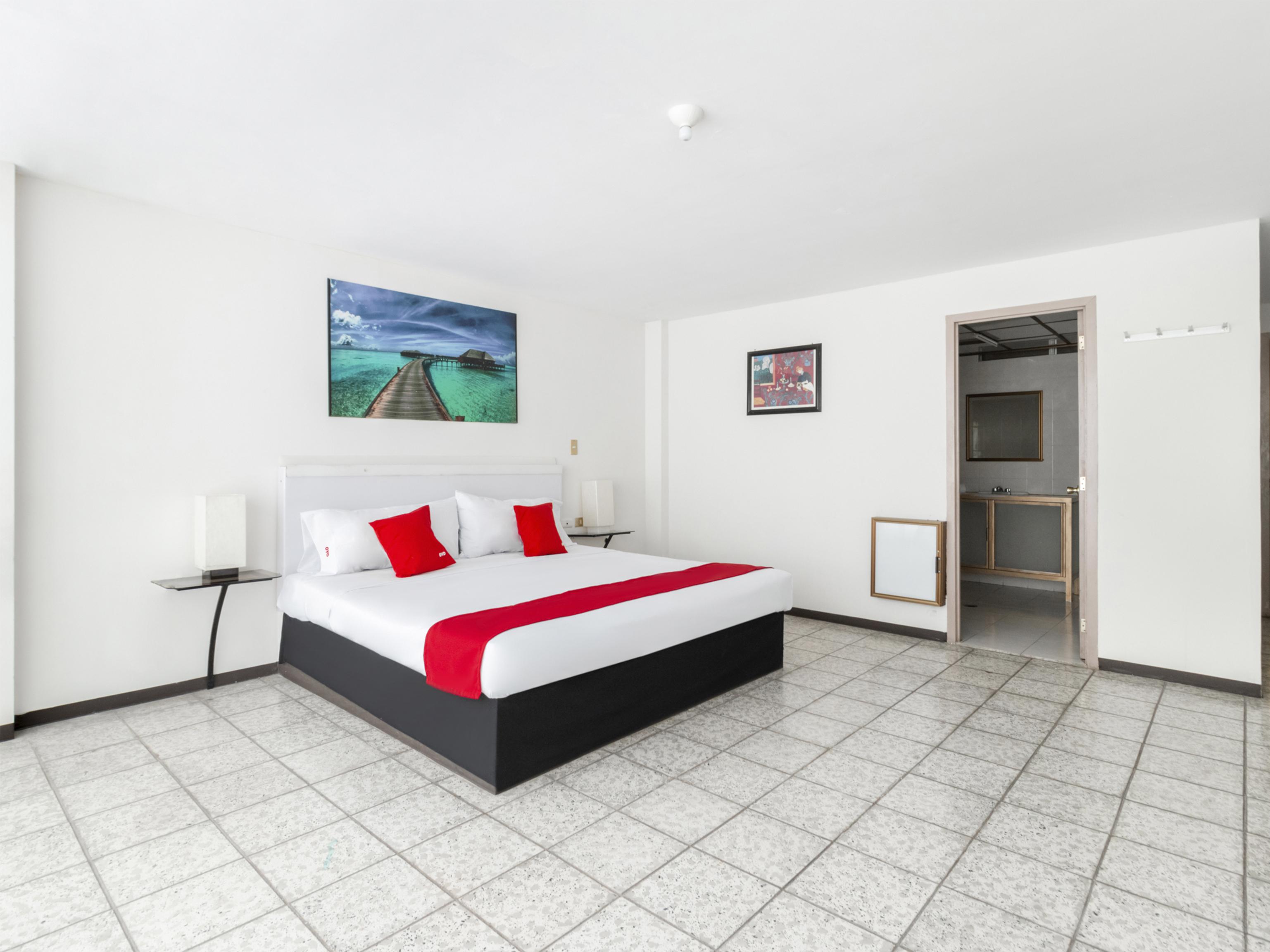 Oyo Del Llanito, Hotel 3*