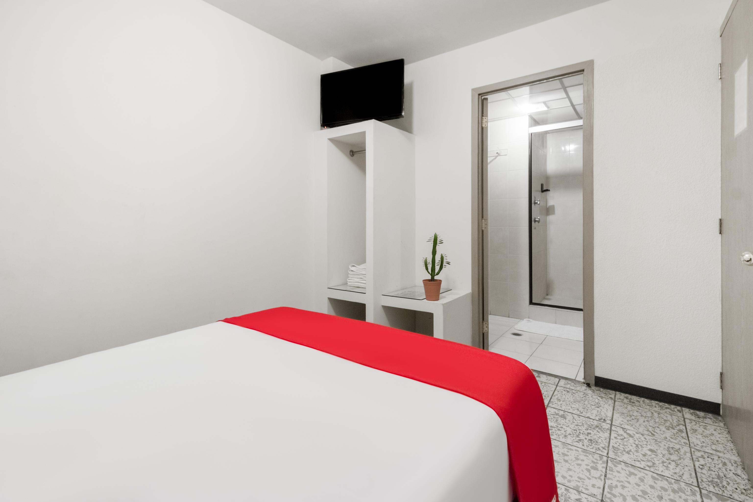 Oyo Del Llanito, Hotel 3*